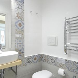 Private Bathroom King Room